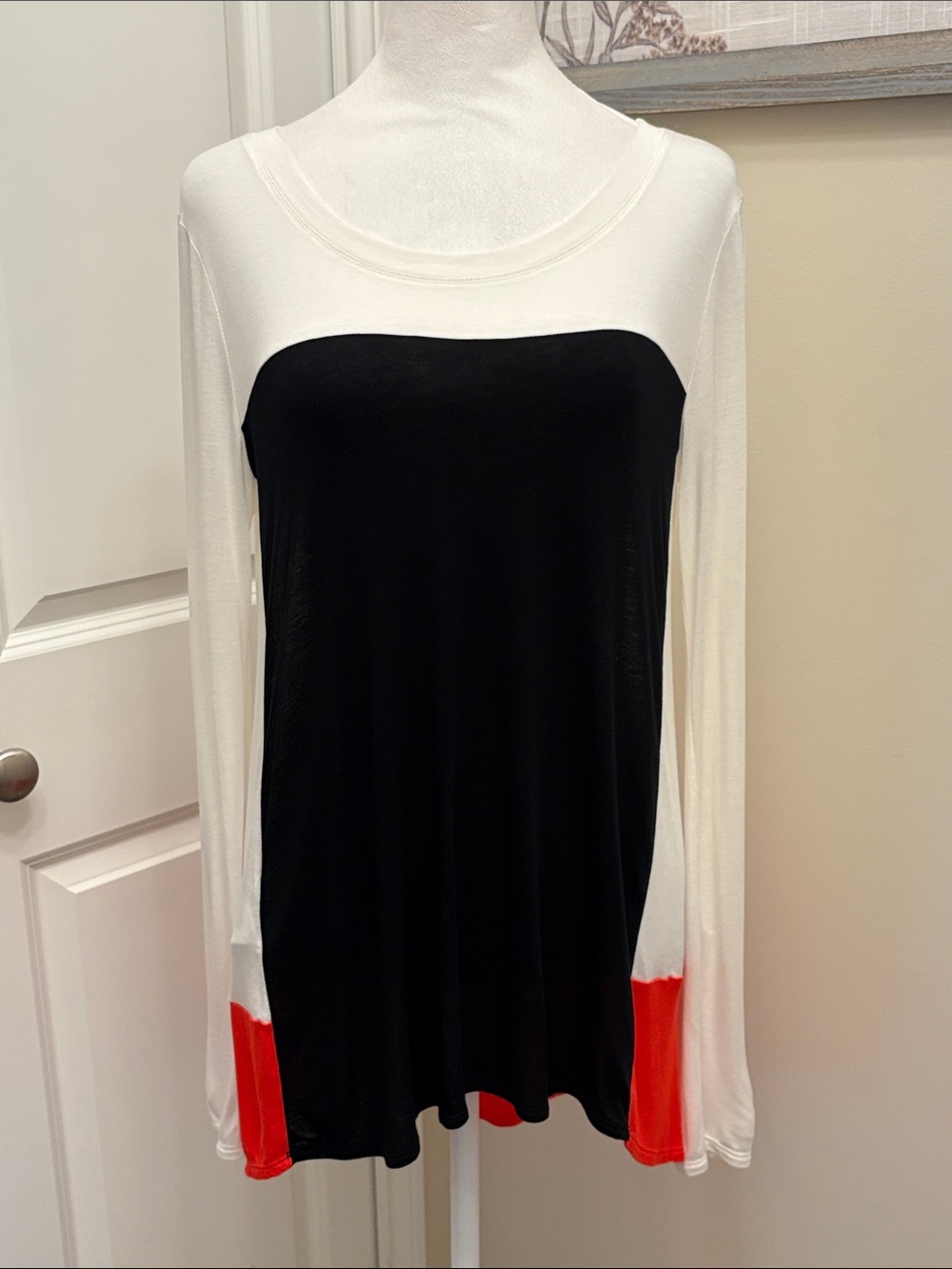 BCBG Colorblock Long Sleeve Tunic Top in Black, White & Orange Medium